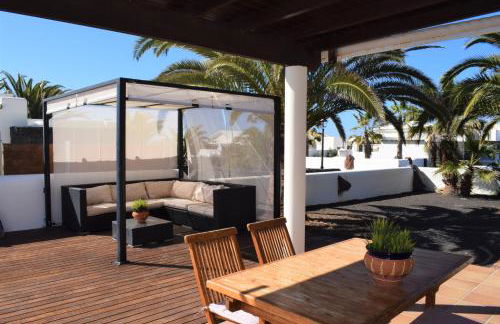 VILLA ALAI. PRIVACIDAD. PISCINA CLIMATIZADA. WIFI. TV CABLE. - Foto 11