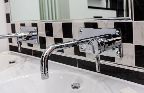 Thrushley Cottage in Wakefield - sleeps 7 - with roof terrace - Foto 11