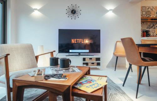 5 Bed Family Home- Free Parking - Foto 5