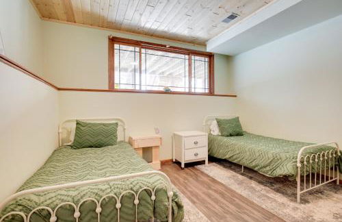 5 Mi to Sno-Eagles Trails Lakefront Getaway! - Photo 19