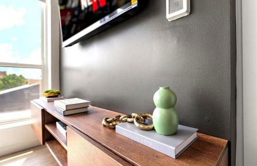 W517 Stylish 1Bd In Heart of Minneapolis, Minutes From Minneapolis Convention Center & US Bank Arena - Foto 7