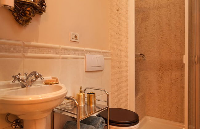 Filip Palace Luxurious Apartment - Photo 43