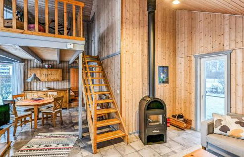 Amazing Apartment In Rechlin With Sauna - Photo 3