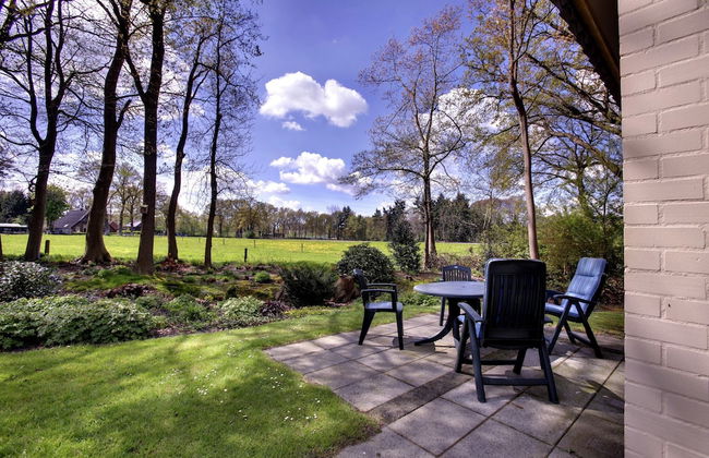 Cozy Holiday Home with Bubble Bath near Zwolle - Foto 26