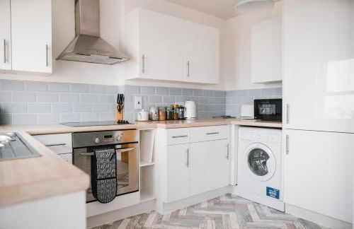 Barry Island Beachfront Apartment - Stunning Bay Views and Private Parking - Foto 14