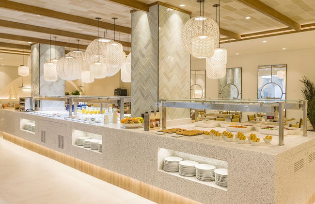 Hotel ILUNION Menorca - Photo 38