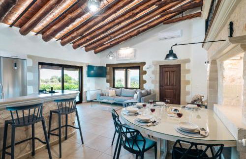 Villa Recluso-3 bd luxury country villa, huge heated pool with hydromassage, individual bbq & large yard, mountain view - Photo 24