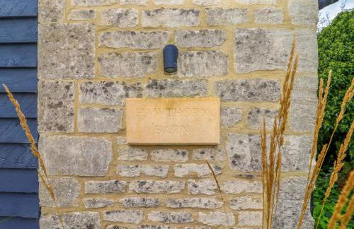 Hawthorn Barn - Photo 3