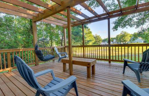 Dog-Friendly Home with Pool Access Near Oak Island! - Foto 23
