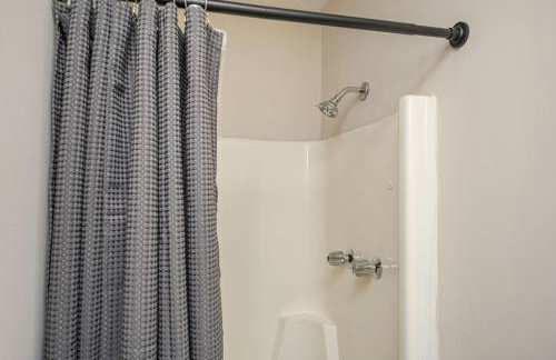 Family & Dog Friendly 4BD-3BA in Stone Mountain - Foto 25