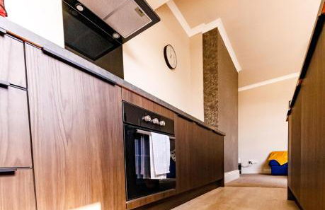 Spacious 4Bed Parking & Wi-Fi - Contractor Stays - Foto 54