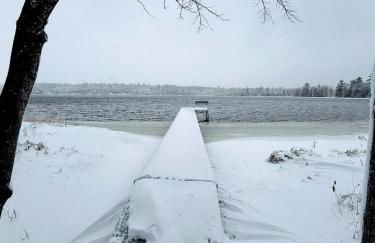 Outstanding Retreat with Dock, Game Space and Lake Views in Wisconsin - Foto 30