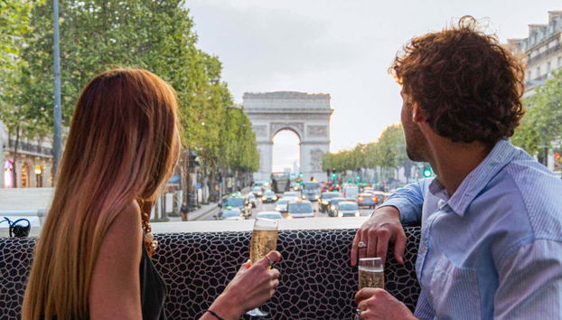 Profitez de la visite guidée et des boissons à Paris