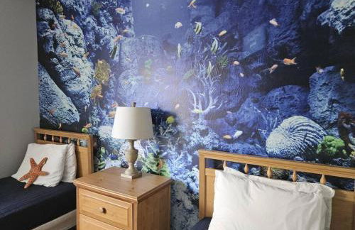 Discover the Deep Blue with Finding Nemo House - Foto 44