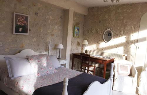 Loire Valley Medieval Getaway - Photo 47