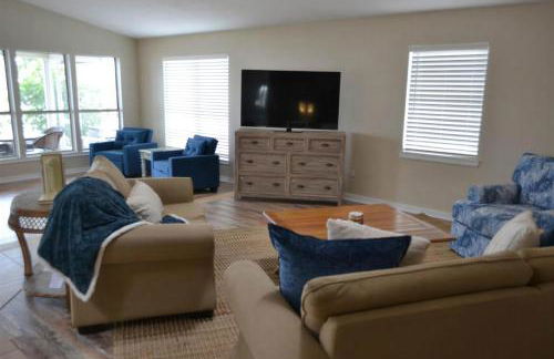 Lagoon Landing Waterfront Home - Foto 16