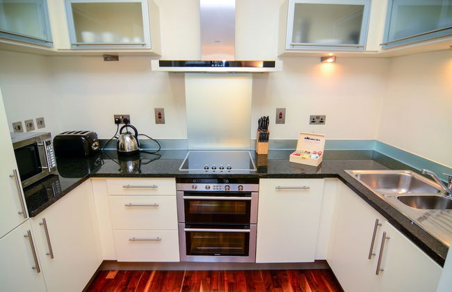 Canary Wharf - Corporate River View Apartments - Photo 65