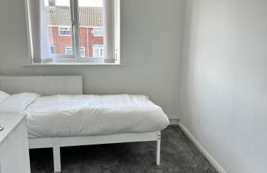 Hartlepool-3 bd House-Sleeps5-Free Parking,Netflix - Photo 12