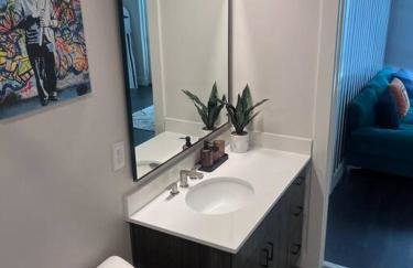 central located Modern west Midtown suite - Foto 11