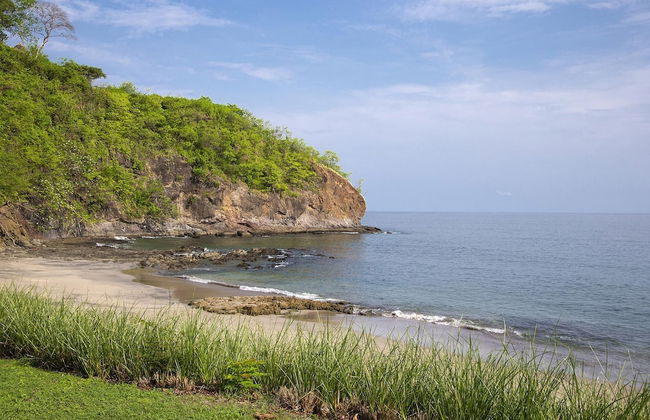 Newly Remodeled Beachfront Condo, Ground-Floor Terrace & Direct Access to Playa Flamingo - Foto 24