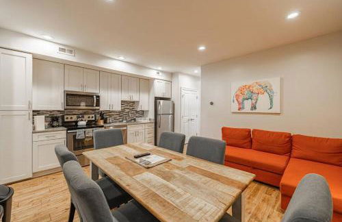 Central LUX Apartment in DC - Photo 3