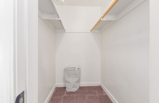 The Melrose ASU Pool Workspace Firepit - Photo 31