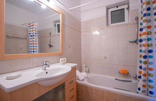 Dimitrios House - 2 Bedrooms & Cozy Atmosphere, by ZanteWize - Foto 18