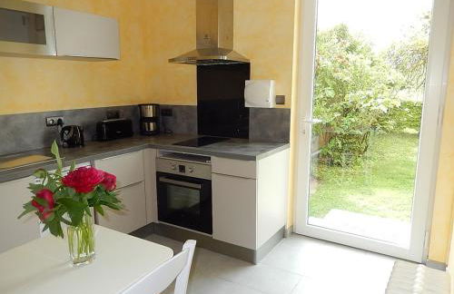 Logement indépendant dans cité médiévale - Foto 3