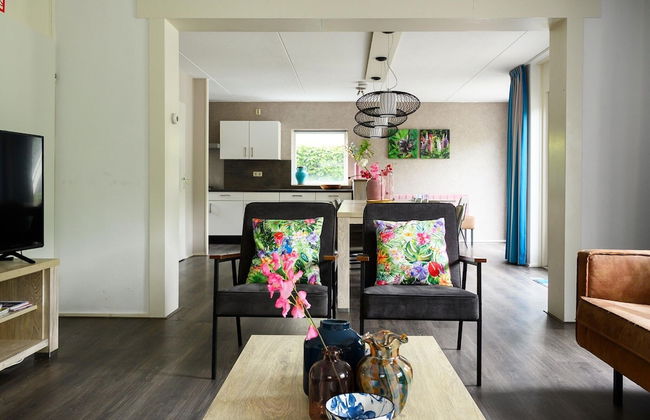 House in Vlagtwedde With Sauna and Hot Tub - Photo 8