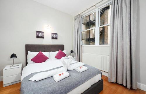 1BR Walk to Tower Bridge & Aldgate Station - Photo 2