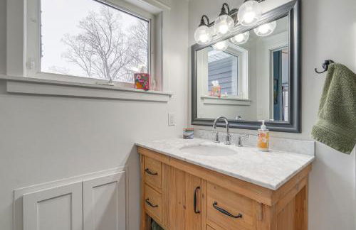 17 Mi to Ski Slopes! Retreat Near Lake Michigan - Photo 20