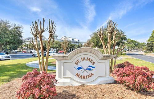 Spacious Southport Condo with Balcony! - Foto 33