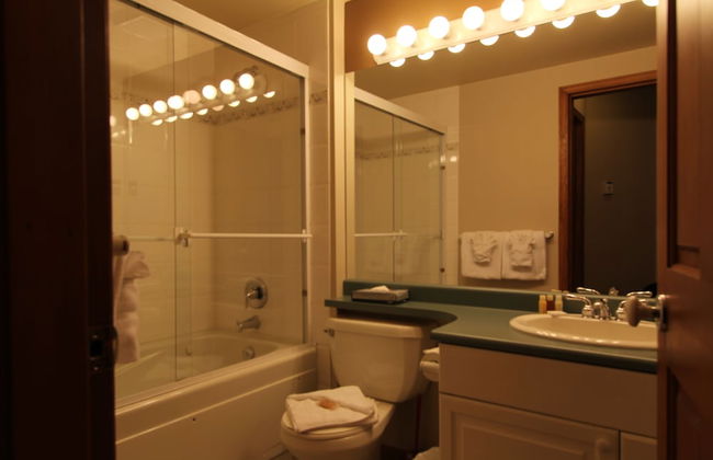 Sunpath Condos by Whistler Retreats - Photo 19