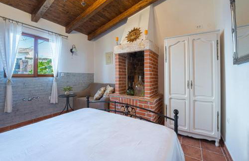 Charming Villa with Private Garden & BBQ - Foto 23