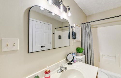 Family Home with Ping-Pong and Fire Pit in Lexington - Foto 10