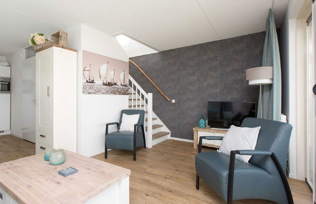 Modern Holiday Home With a Terrace by Water - Foto 11