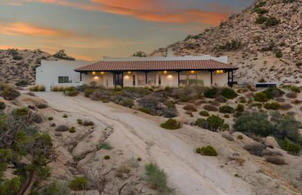 Boulder Surrounded Escape- ANOTHERdeserthouse - Foto 13