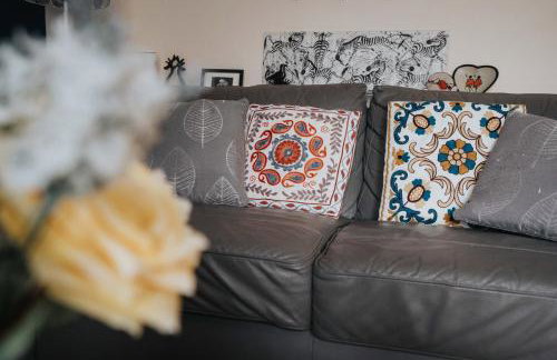 2 Bedroom Home with Garden and Free Parking - Foto 46