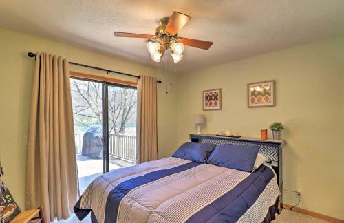 Scenic Riverview Getaway with Screened Porch! - Foto 19