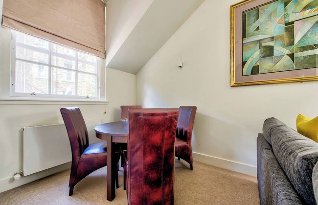 JOIVY Quiet Mews Apartment in New Town - Photo 7