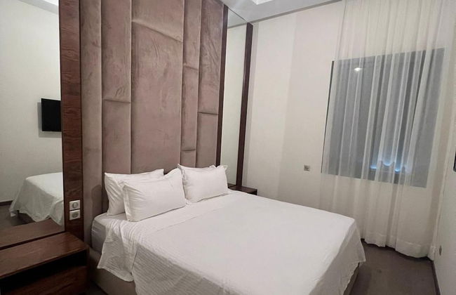 2 Bed Apartment - Balcony, Parking, Wifi - Photo 2