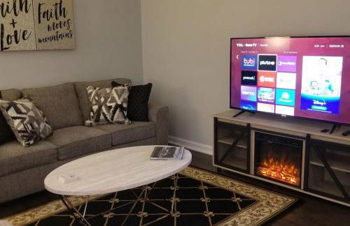 BLUE FLAMINGO'S CHARMING HOME-Heart of Tulsa2- Cherry St-Expo-11th - Foto 75