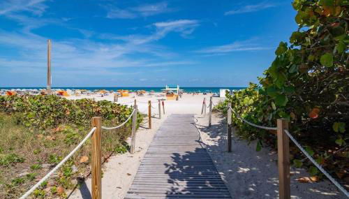 Escape 2 Beach, Ocean Dr Deco Apt with 2 Queen beds - Foto 3