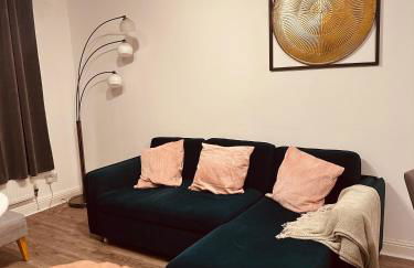 Entire Immaculate 3 Bedrooms House in Blackburn Weekend Away - Foto 1