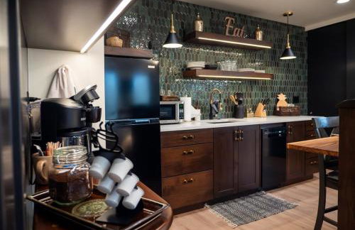 Downtown Boise Sunset Ave Romantic Private Suite - Photo 1