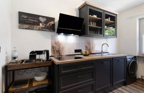 Lopezan home and living - Photo 9