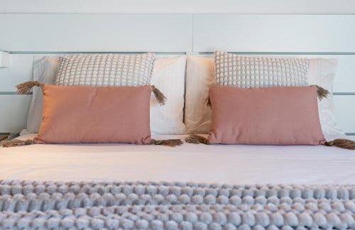 Loft Park & Rail free Parking - Photo 16