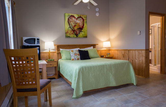 Middle Brook Cottages & Chalets - Photo 7