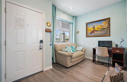 Lovely 2-Bedroom plus Den Condo in Greenlinks Resort - Photo 45