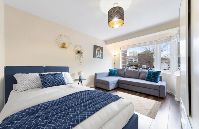 Spacious Double Bed With Sofa Bed In Isleworth TW7 - Foto 1